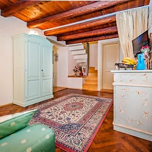 https://residence-la-carera.in-istria.net