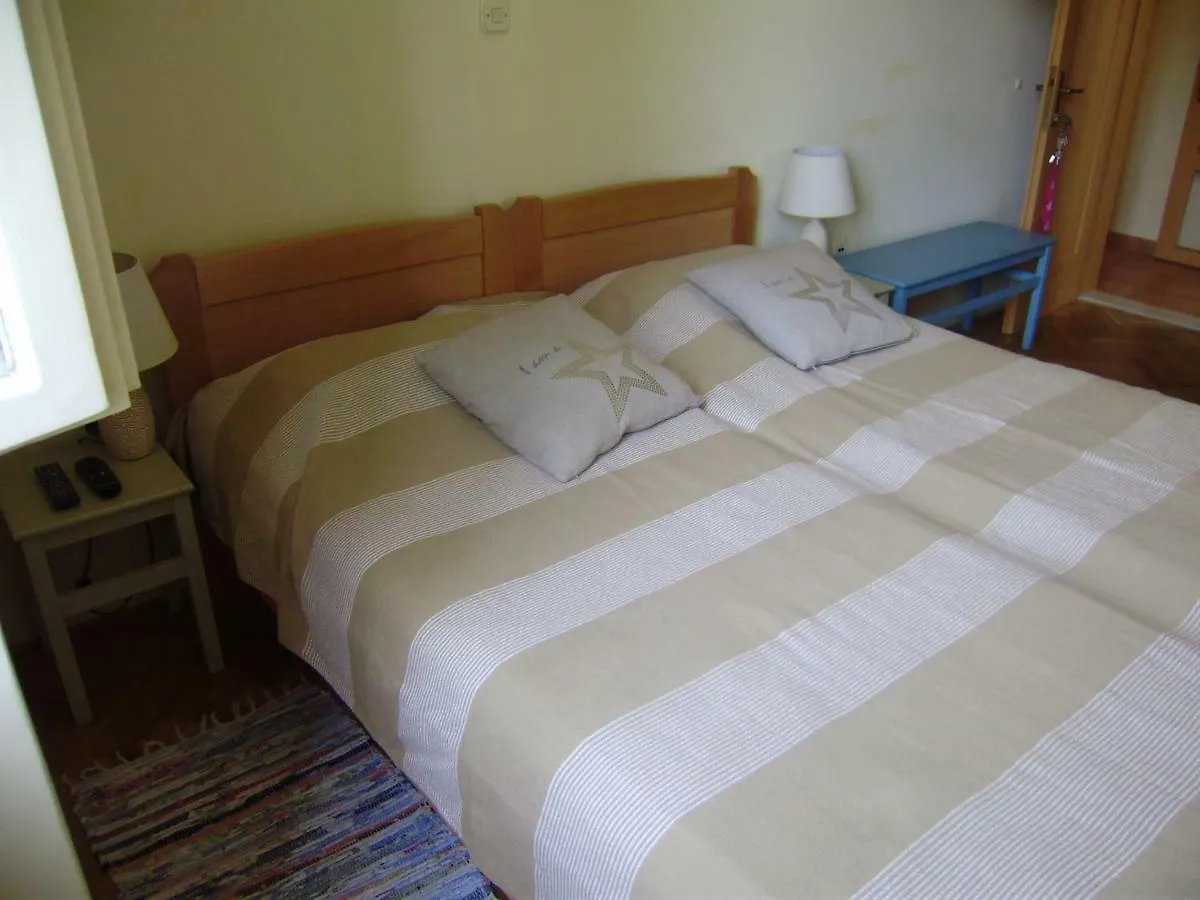 Anthea Rooms Split